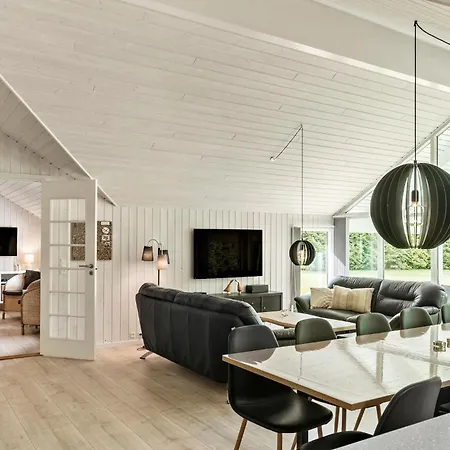 Dom wakacyjny Cozy In Idestrup With Sauna Bøtø By