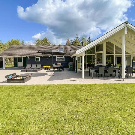 Dom wakacyjny Cozy In Idestrup With Sauna