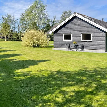 Dom wakacyjny Cozy In Idestrup With Sauna *